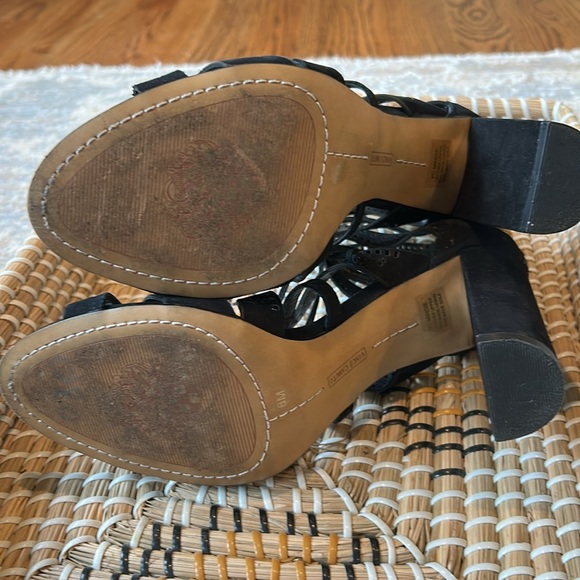 Vince Camuto Mindie Ghillie Sandals - Picture 6 of 6